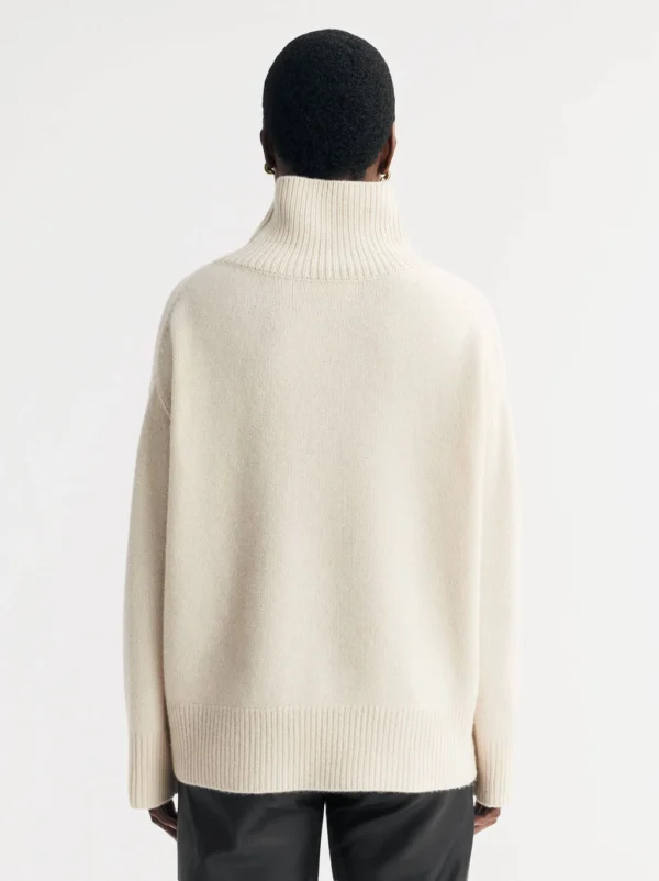 Soft Goat - Boyfriend Turtleneck Feather White