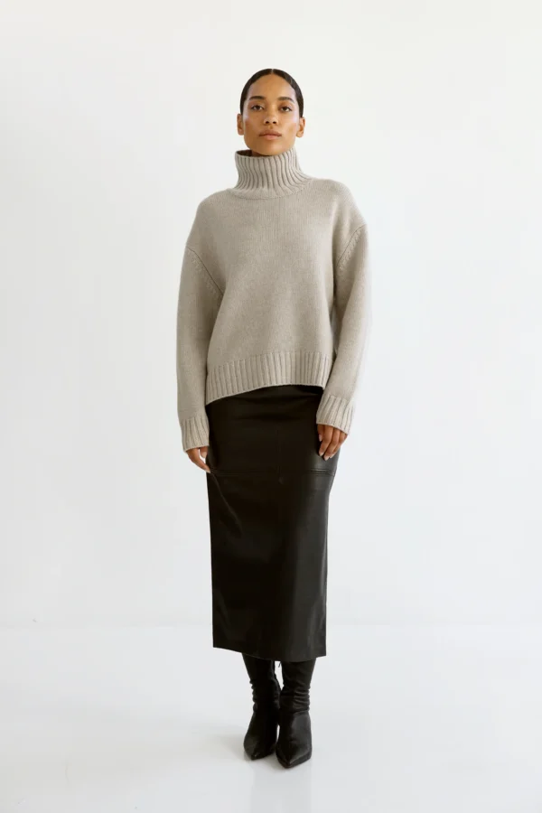 Almada Label - Nola Turtleneck Sweater Taupe